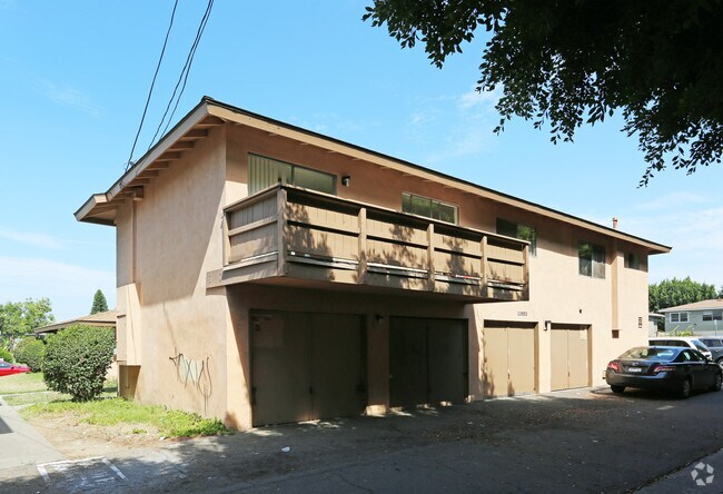 Building Photo - 12052 Laguna St