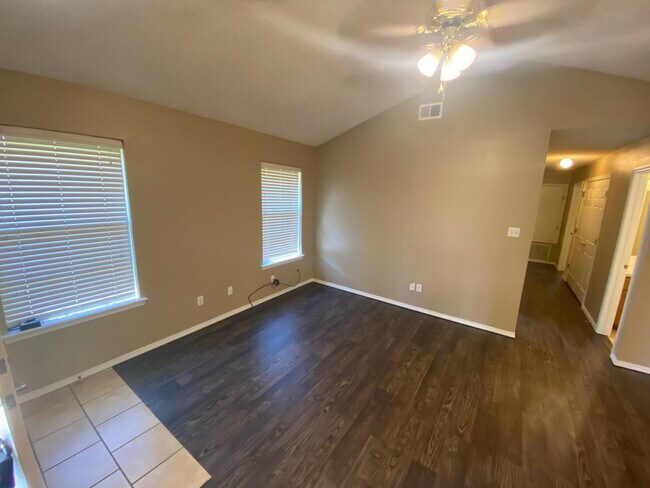 Building Photo - 1820 Ingalls Ln