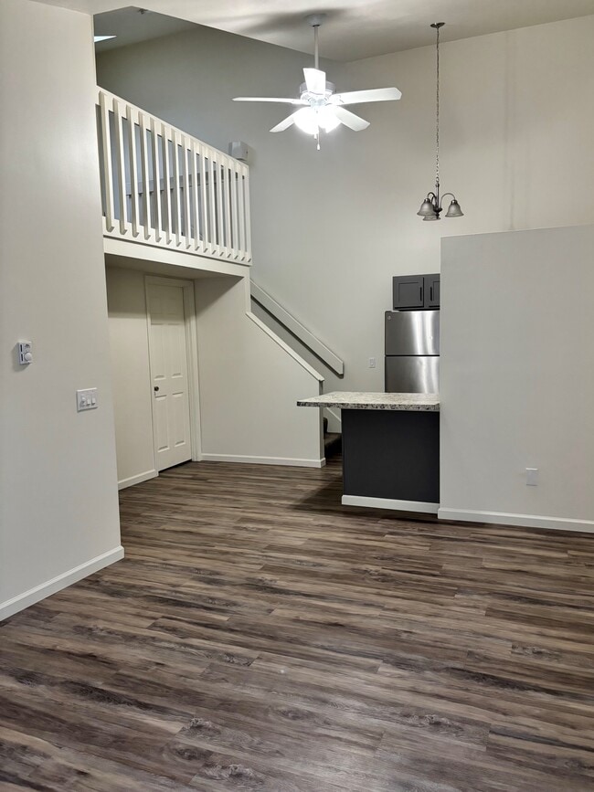 One Bedroom Loft - - Plum Brook Villas West