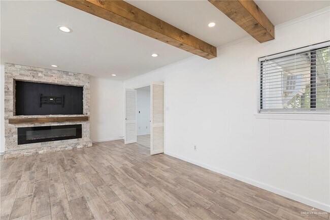 Foto del edificio - 21 Orchid Ave