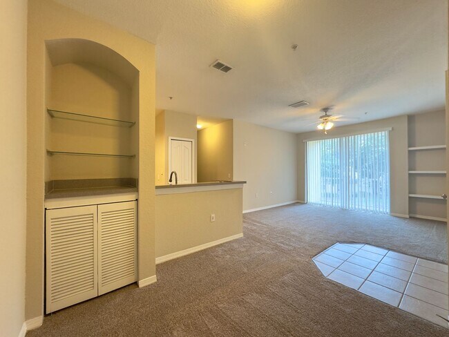 Building Photo - 2BR/1BA Second Floor Condo in Visconti Mai...