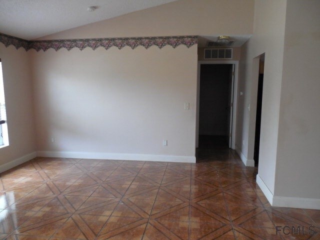 Building Photo - 2 Rocking Horse Dr