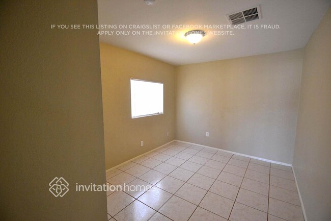 Building Photo - 5724 W Mulberry Dr