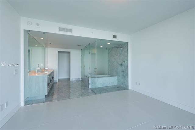 Foto del edificio - 3131 NE 7th Ave