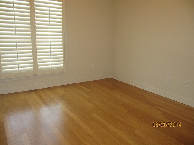 Building Photo - Five Points Condo Pre-Leasing for August 2...
