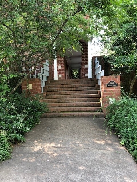 Steps to 4-unit building - 407 McCauley St