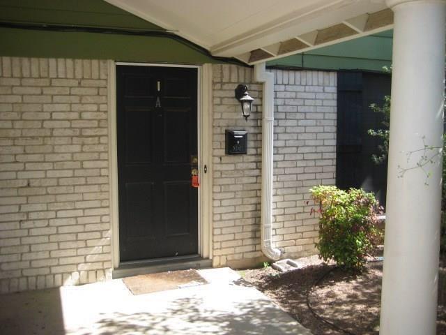 Building Photo - 7204 Creekside Dr