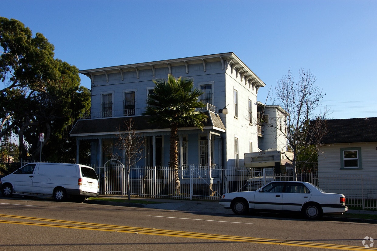 Building Photo - 1715 Market St