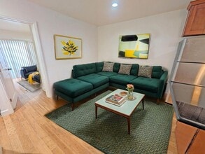 Building Photo - 1010 Wilton Pl