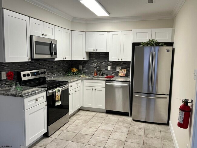 Building Photo - 2462 Arbor Ct