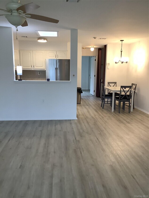 Building Photo - 406 Woodbridge Dr