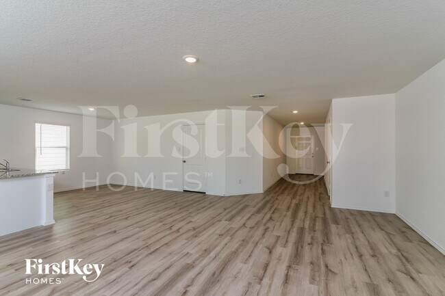 Foto del edificio - 10211 Devon Wheel St