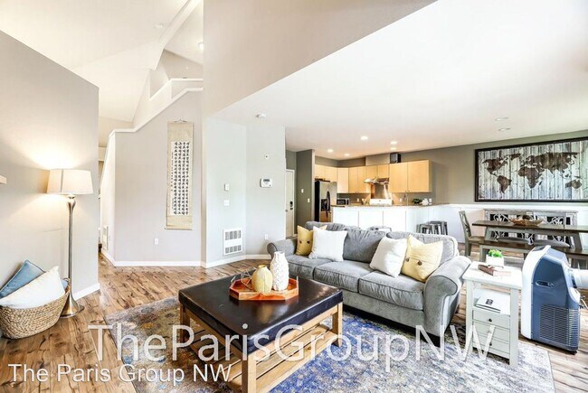 Building Photo - 3 br, 2.5 bath House - 4817 Lake Ave S #D