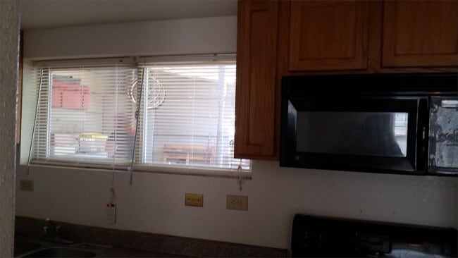 Foto del edificio - 3213 Center St NE