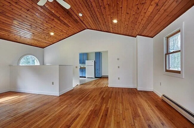 Foto del edificio - 483 Montague Rd