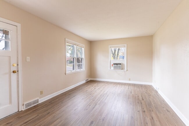 Building Photo - 2123 Lawndale Ave