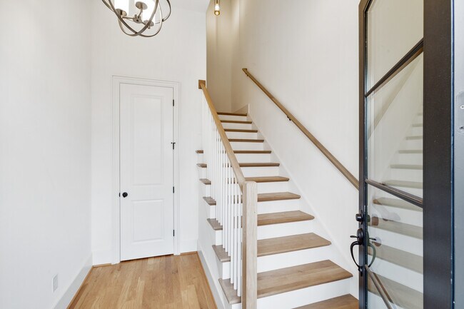 vestíbulo 1 - 688 Exchange St SE