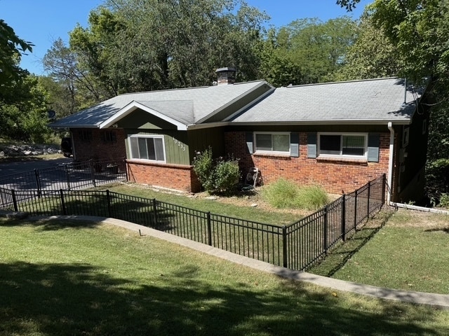 Building Photo - Lindbergh Schools 3BD 2.5 Bth Open Floor Plan