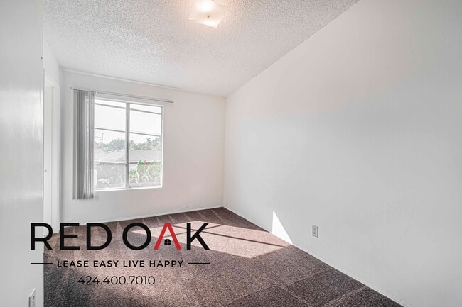 Foto del edificio - 11823 Lakewood Blvd