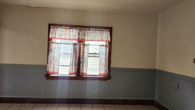 Foto del edificio - 3335-3337 N 25th St. (Duplex)