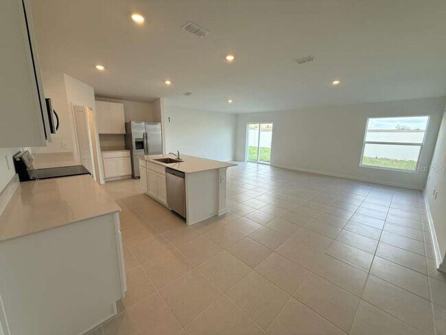 Foto del edificio - BRAND NEW home in beautiful Lake Wales