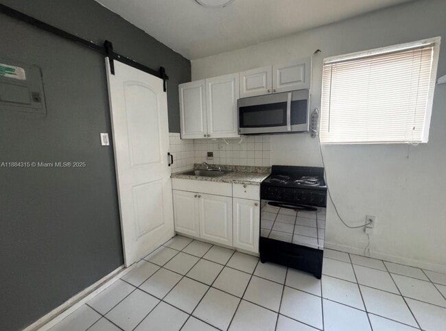 Foto del edificio - 1779 SW 5th St