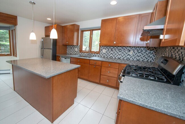 Foto del edificio - 4141 Raspberry Rd