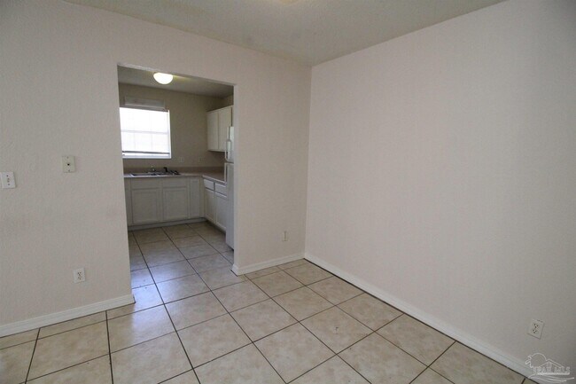 Foto del edificio - 7135 Pearson Rd