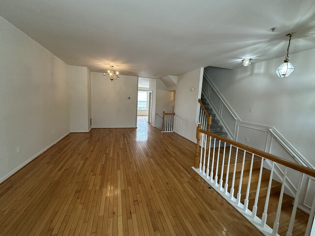 Building Photo - 420 Redland Blvd