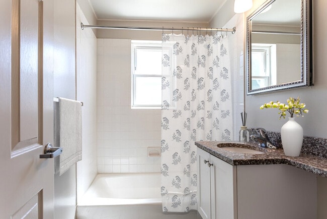 Foto del edificio - 173 Salmon Brook Dr