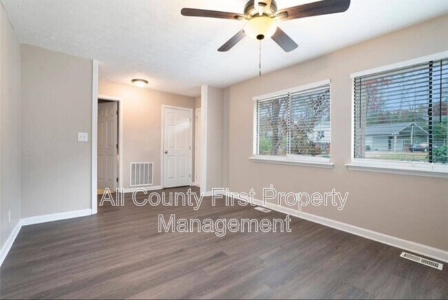 Building Photo - 2082 Marble Arch Dr