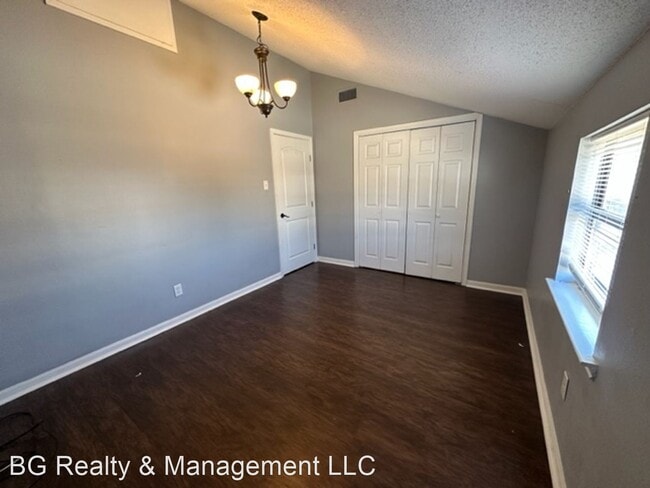Building Photo - 2 br, 1.5 bath House - 475 N. Perkins Ferr...