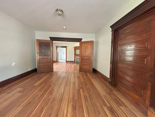 Foto del edificio - 743 Academy St