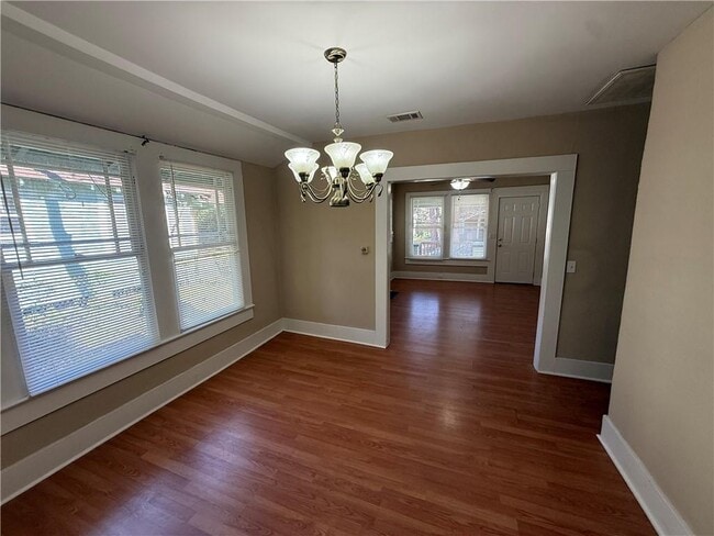 Building Photo - 135 N Carlen St