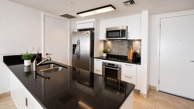 Building Photo - 50 Biscayne Blvd