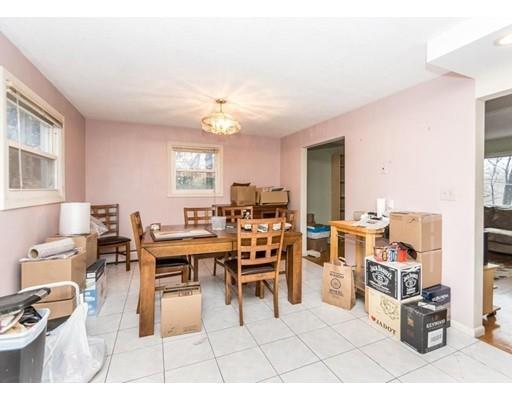 Foto del edificio - 28 College Farm Rd