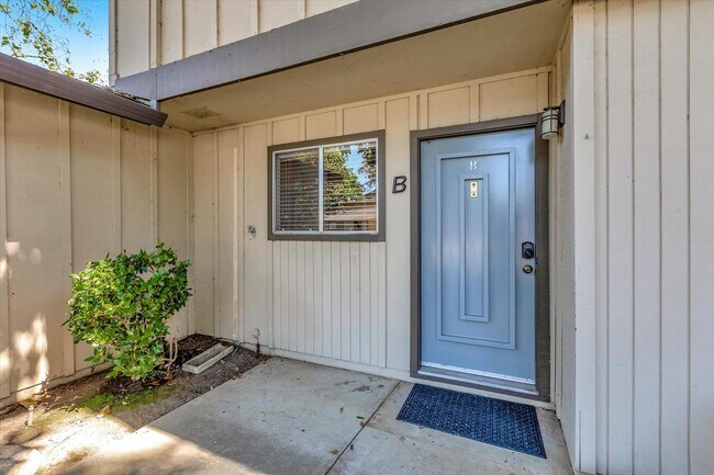 Building Photo - 122 Flynn Ave
