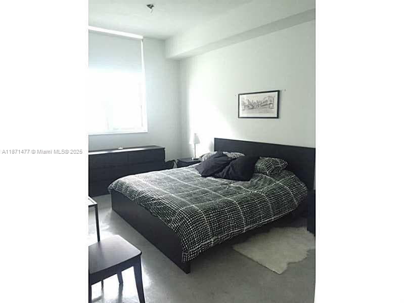 Foto principal - 234 NE 3rd St