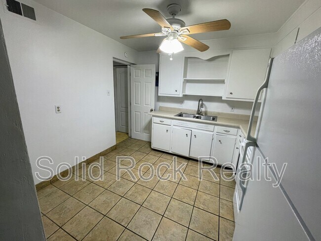 Foto del edificio - 513 W Uintah St