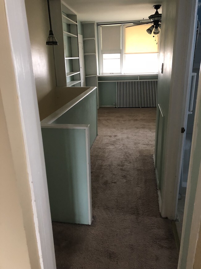 Walkway to Bedroom - 54 New St