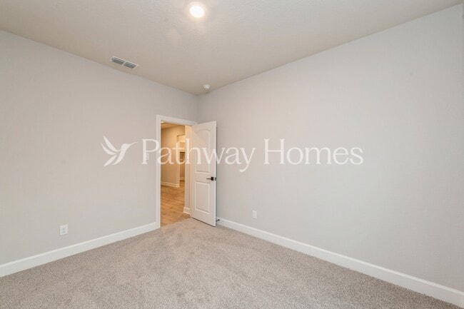 Building Photo - 624 Brookside Dr