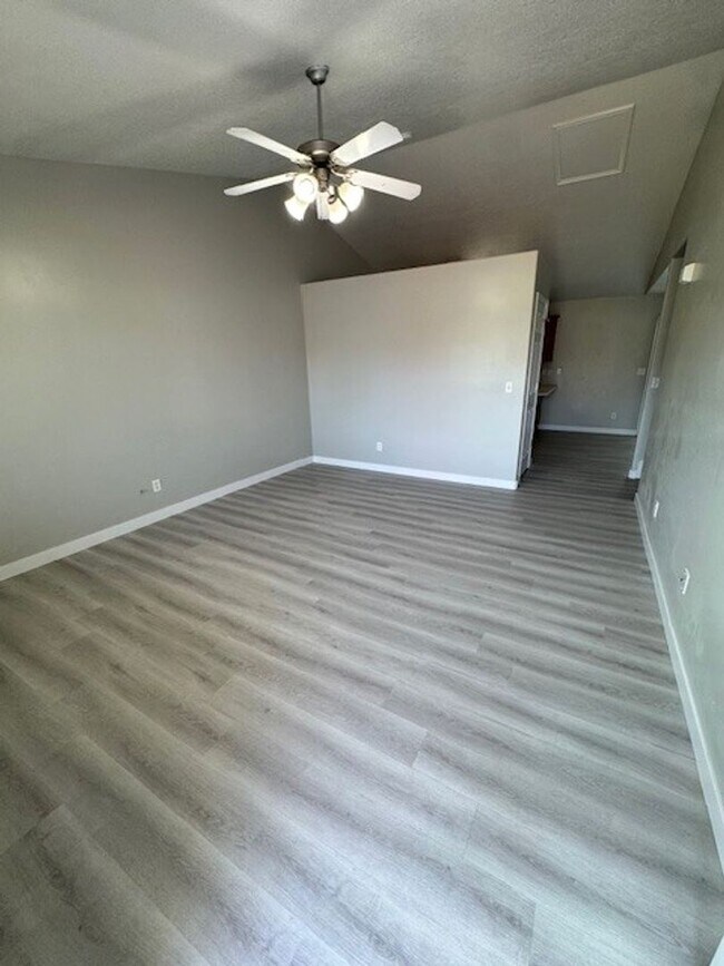 Foto del edificio - Sunshine & Savings: 2 Weeks Rent Free & $1...