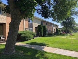 Building Photo - 6430 W Norwich Ave