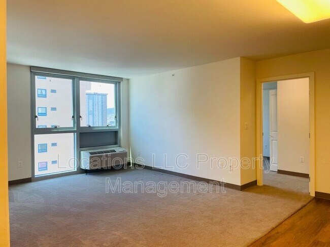 Building Photo - 988 Halekauwila St