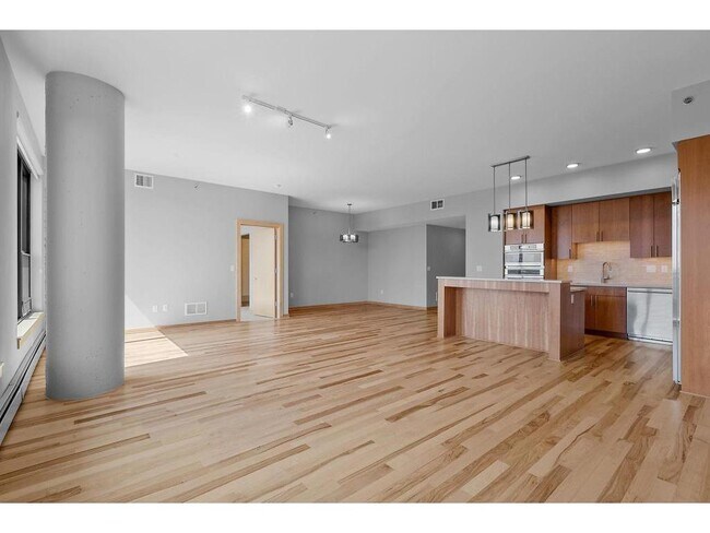Foto del edificio - 740 Portland Ave