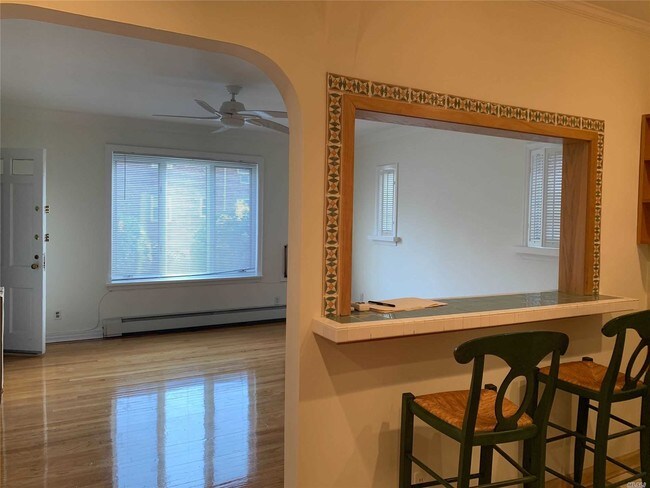 Foto del edificio - 67-50 Selfridge St