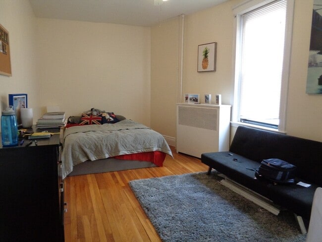 *Pictures are representative samples of the advertised unit. In some cases, the actual units you tou - 41 Carlton St