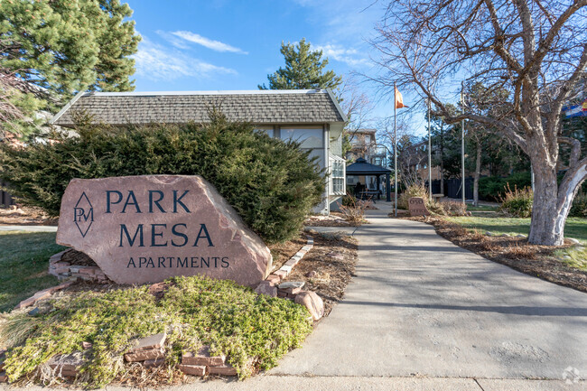 Foto del edificio - Park Mesa Apartments