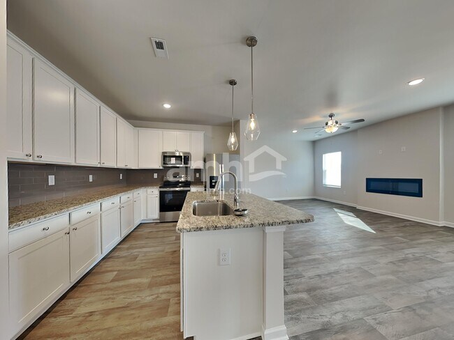 Building Photo - 3160 Emberly Dr