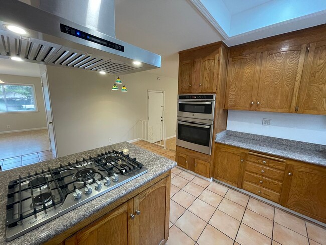 Foto del edificio - $3990 / GORGEOUS 4 BEDROOM SINGLE STORY HOME IN CABRILLO AREA OF NORTH FREMONT